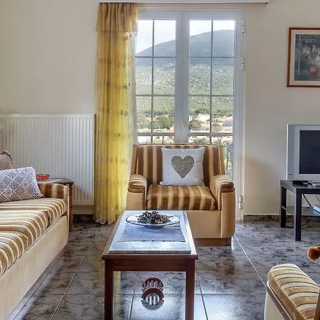 بيت للعطل Melanthi Castle View Holiday *